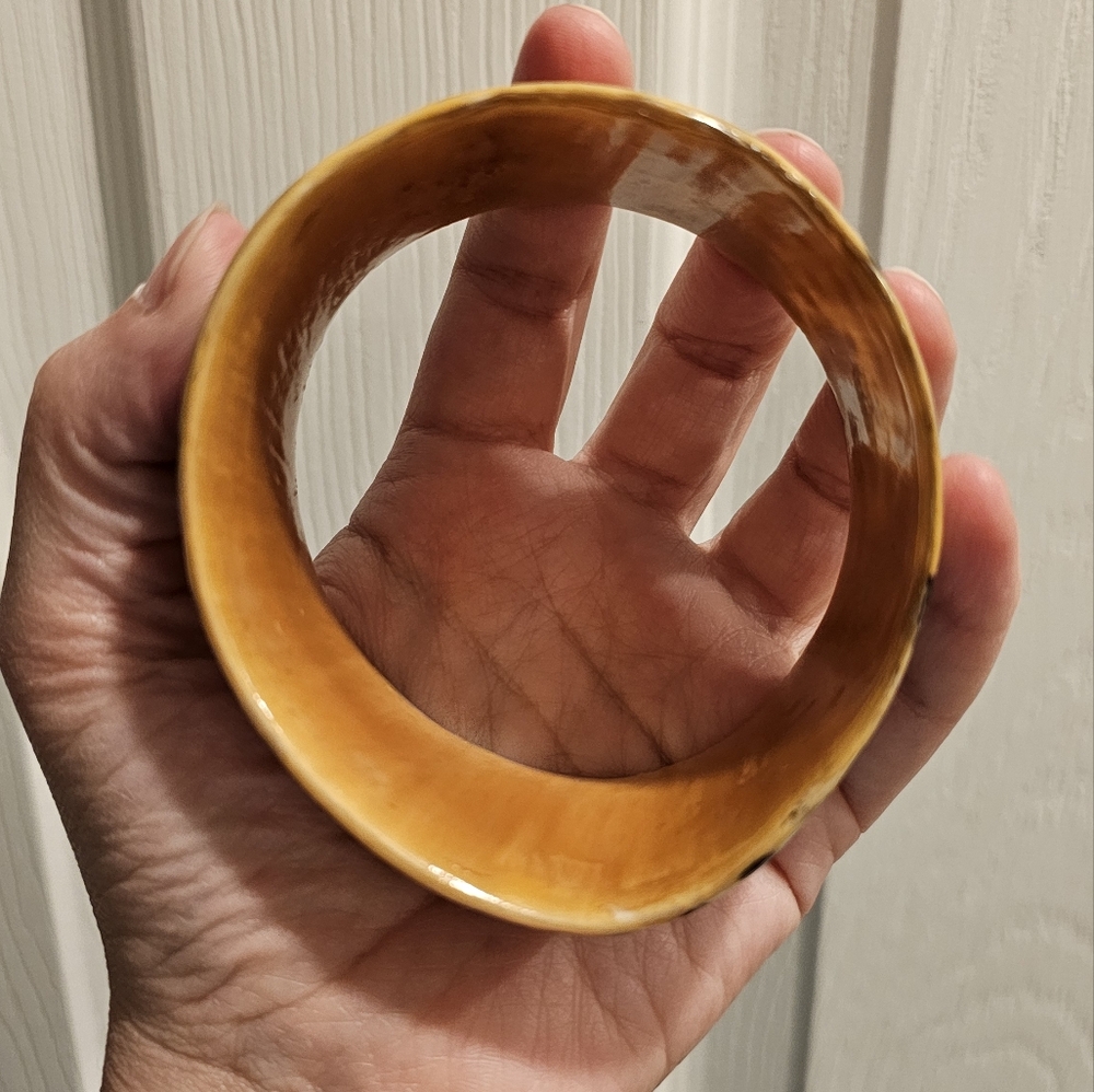 Antique Natural Horn Lacquered Bracelet - Picture 8 of 12